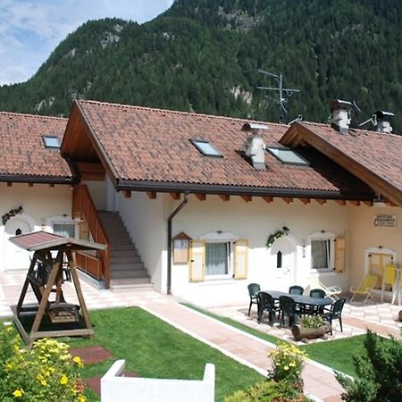 Residence Le Rose Поца ди Фаса Екстериор снимка