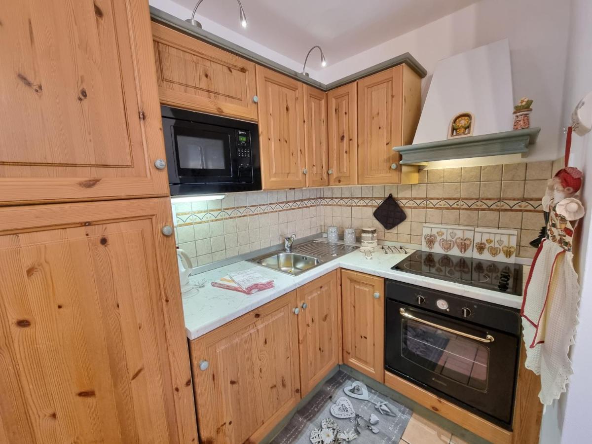 Residence Le Rose Поца ди Фаса Екстериор снимка